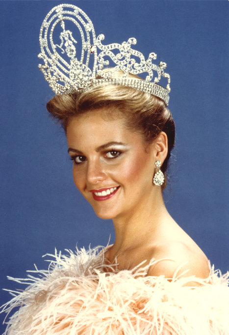 În 1981 , coroana a fost livrat din nou în Venezuela , la Mona Irina Lailan Saez Conde .