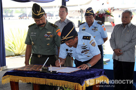 Indonesia’s Air Force chief of staff Marshal Imam Sufaat said that the decision to buy more planes had already been approved by Indonesian President Susilo Bambang Yudhoyono. Photo: Sultan Hasanuddin airbase commander Commodore Agus Supriatna.
