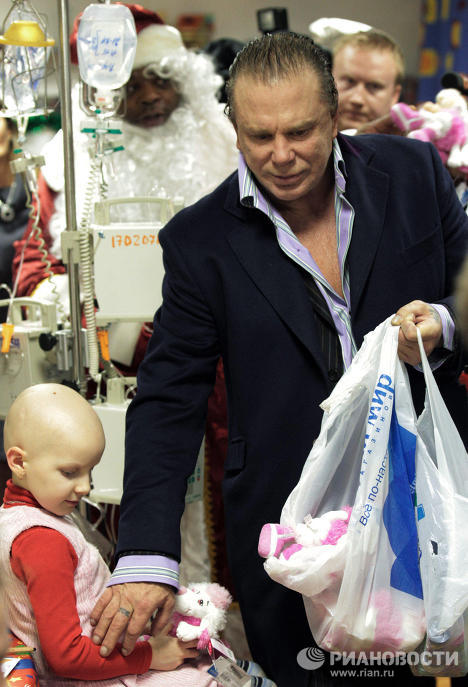 Mickey Rourke and Alain Delon meet with young cancer patients