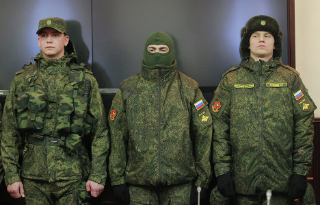 This year, the Russian armed forces tested 500 sets of the latest uniforms in units deployed above the Arctic Circle, in the south, in Siberia and in Central Russia. 
